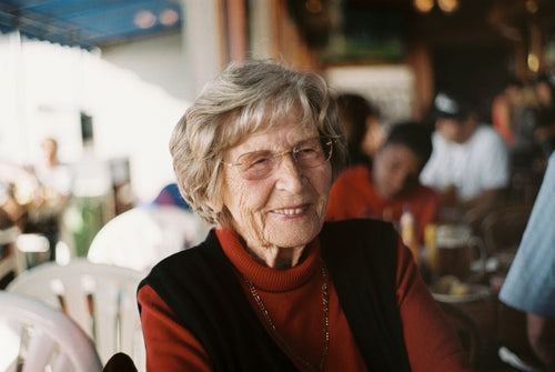 How to Help Seniors Stay Organized in Assisted Living